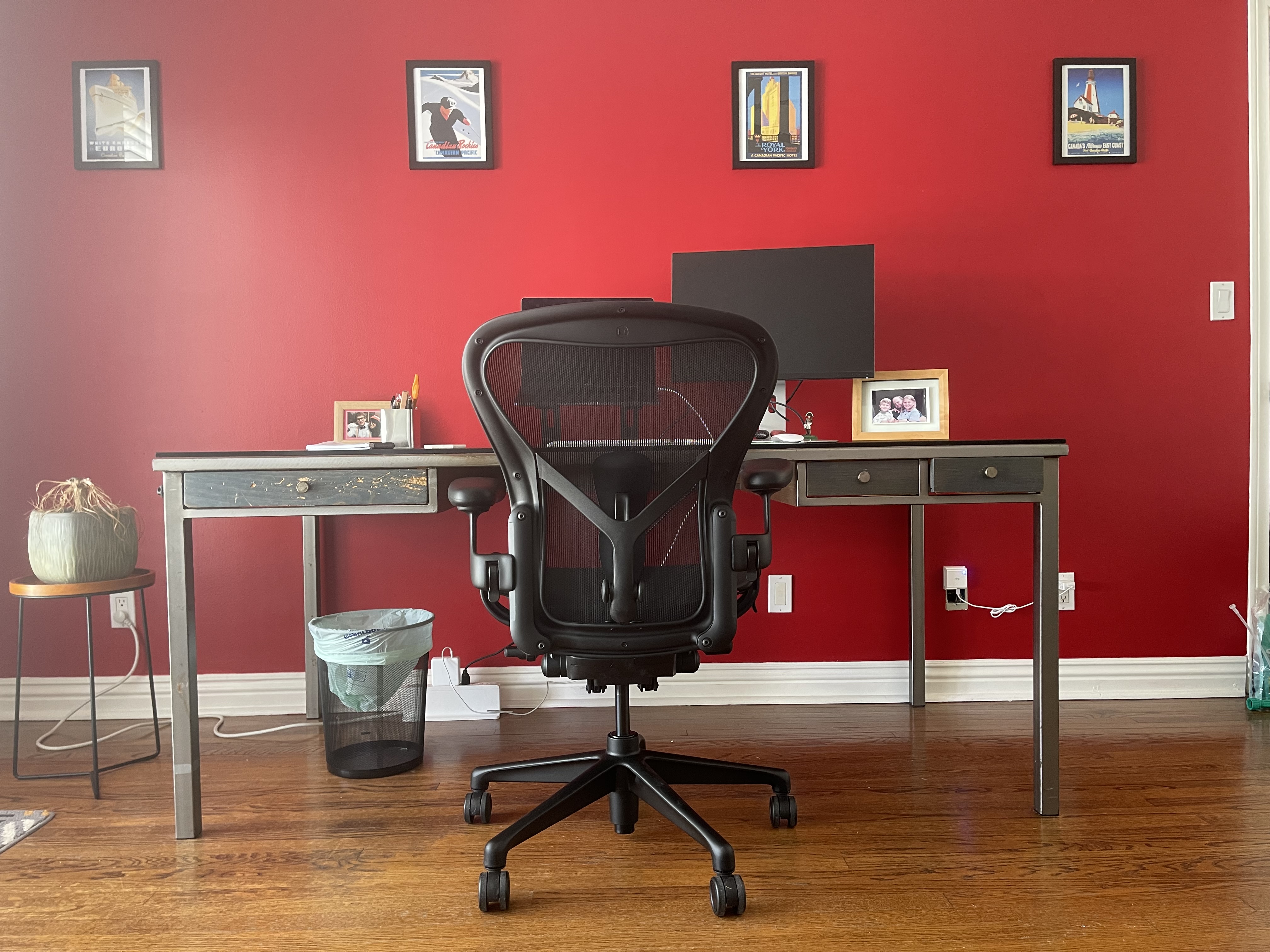 Herman Miller Aeron Review - Is It The Best Desk Chair?